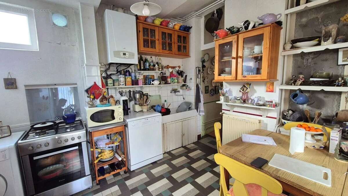 Appartement à NAY