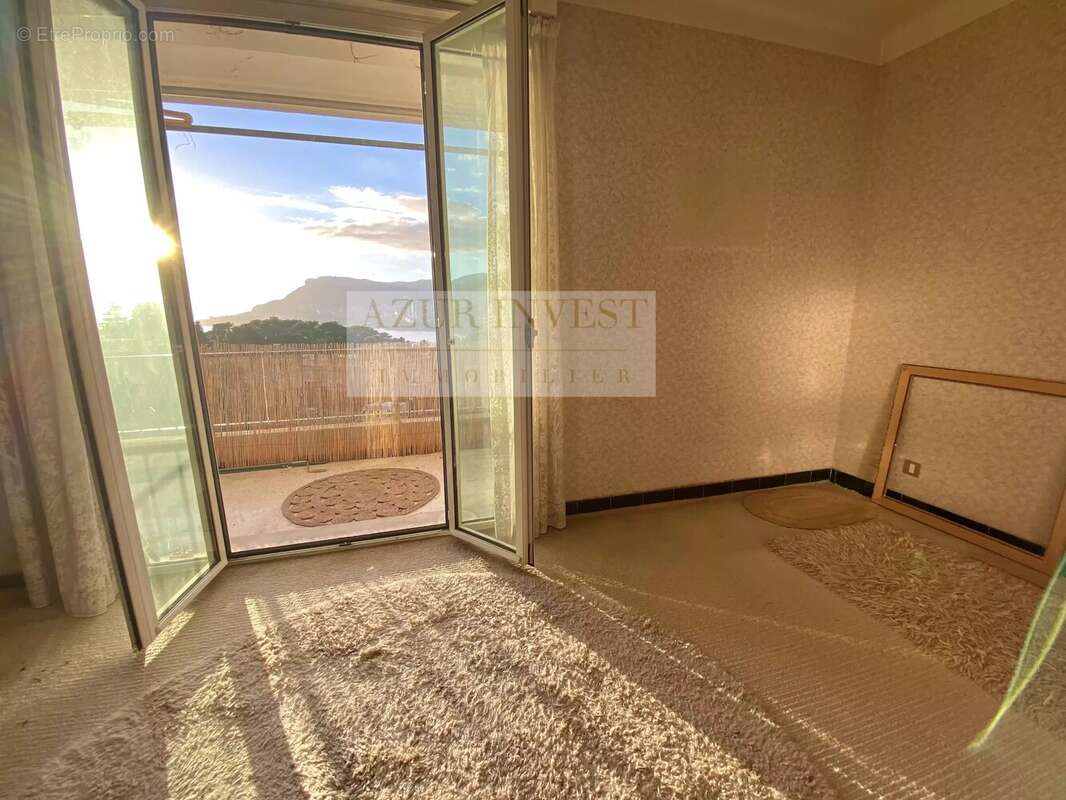 Appartement à ROQUEBRUNE-CAP-MARTIN