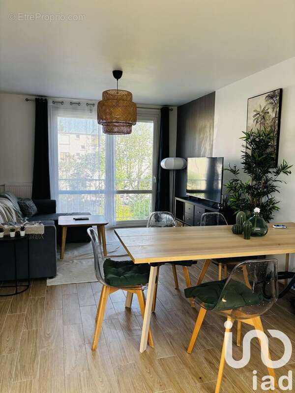 Photo 2 - Appartement à DAMMARIE-LES-LYS