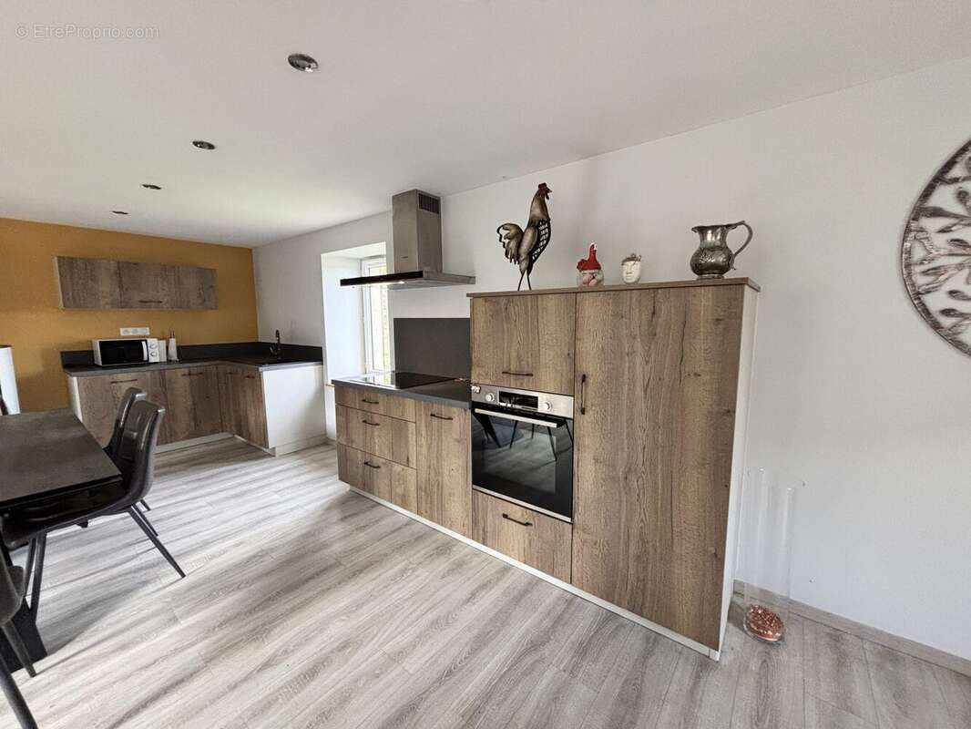 Maison à SAINT-PIERRE-LE-VIEUX