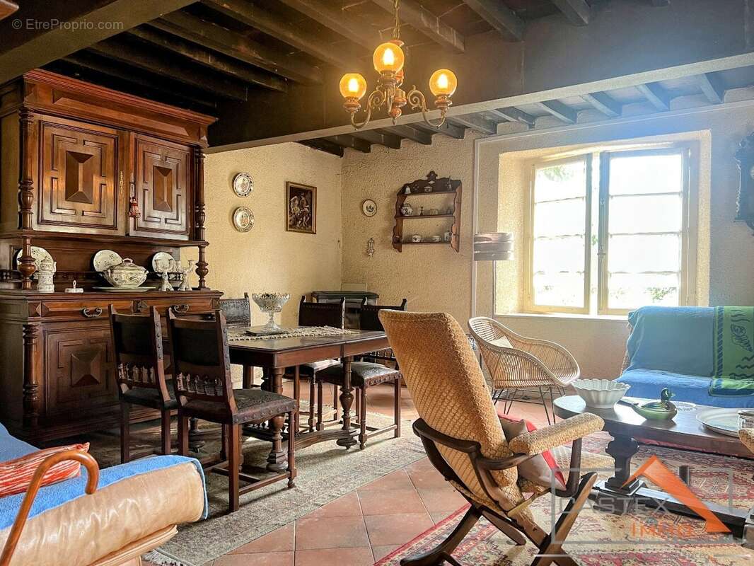EXCLUSIVITÉ  Ancienne Commingeoise avec jardin clos et arboré - photo 7