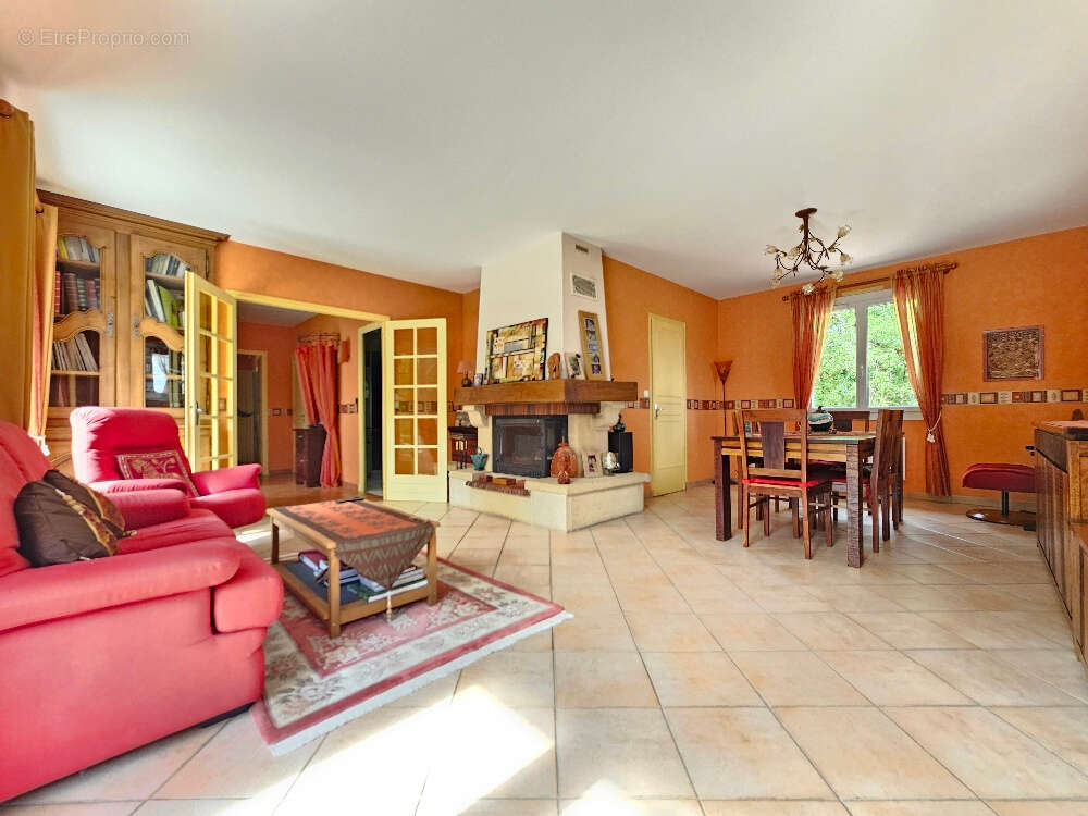 Maison à MOUTHIERS-SUR-BOEME