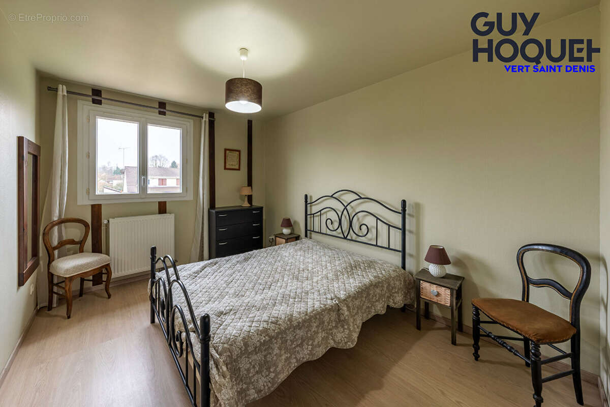 Maison à VERT-SAINT-DENIS