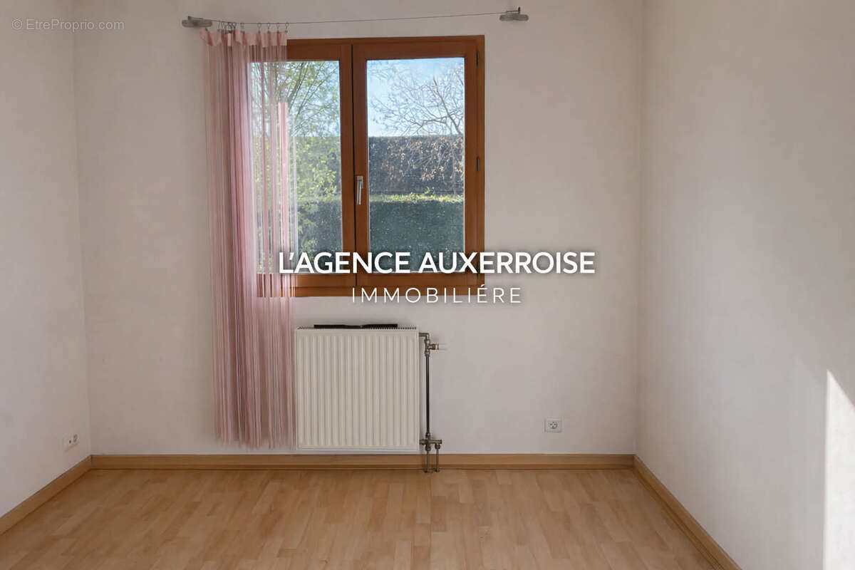 Maison à BRANCHES