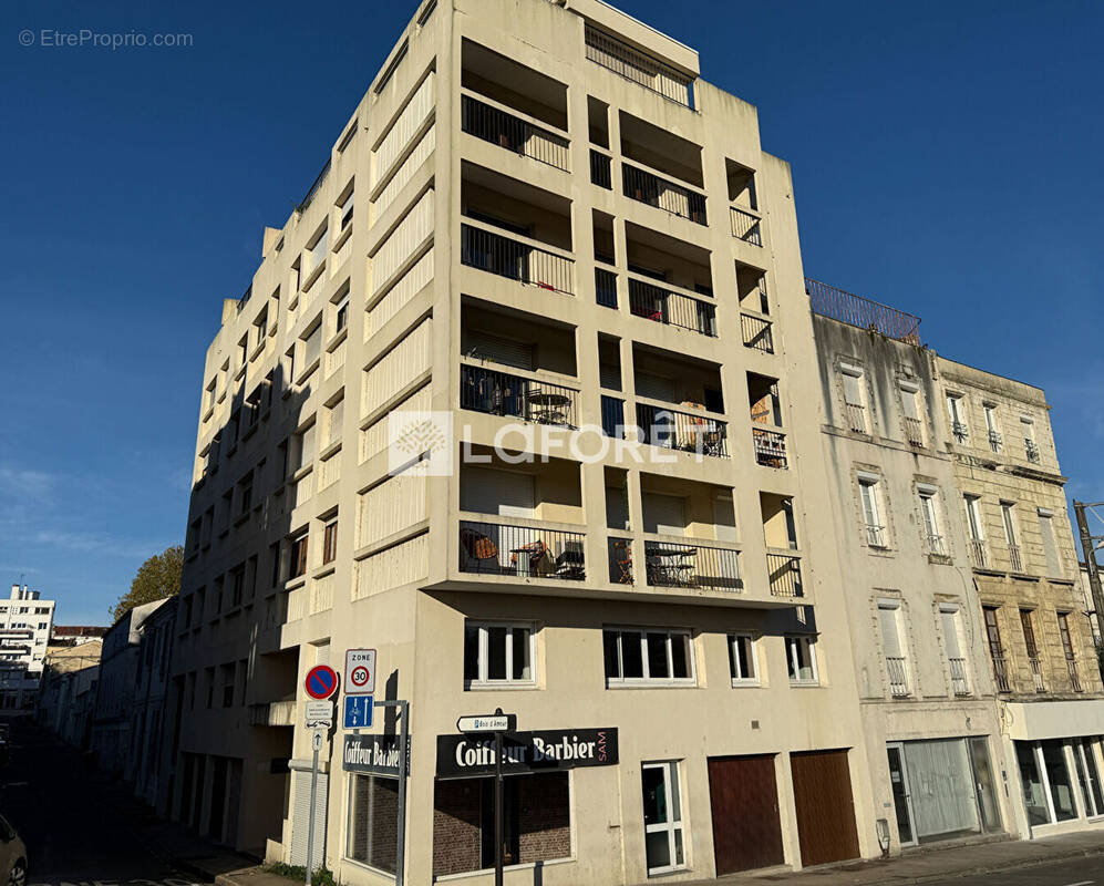 Appartement à SAINTES
