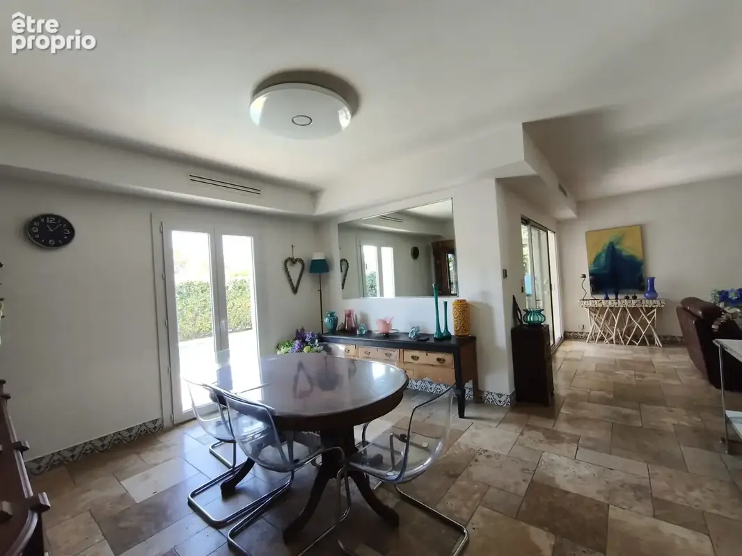 Rare beaux volumes Villa 5 chambres avec piscine et belles prestations - photo 2