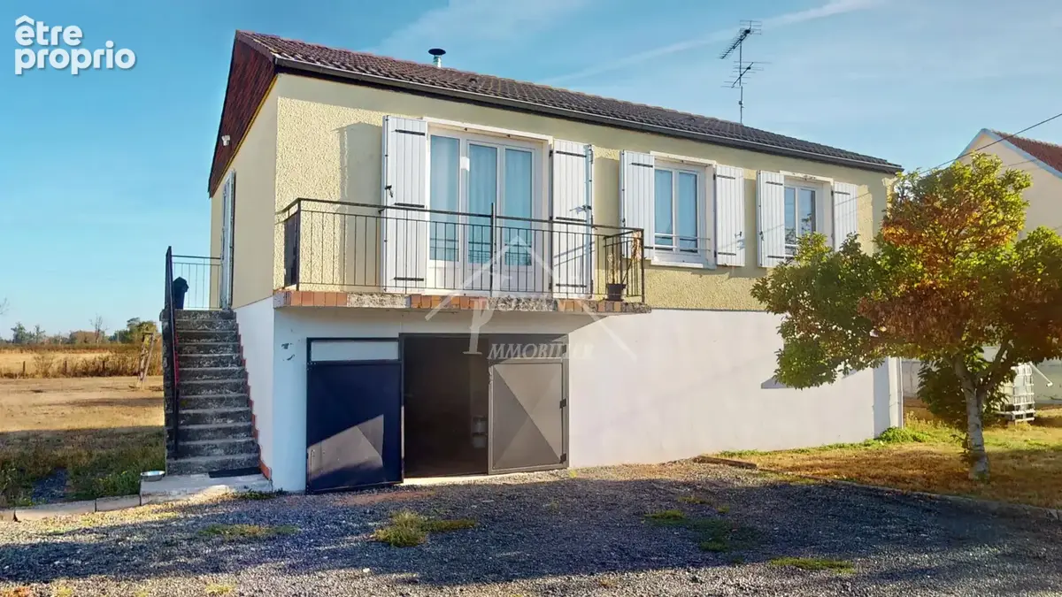Photo Maison à Diou au prix de 108 000€