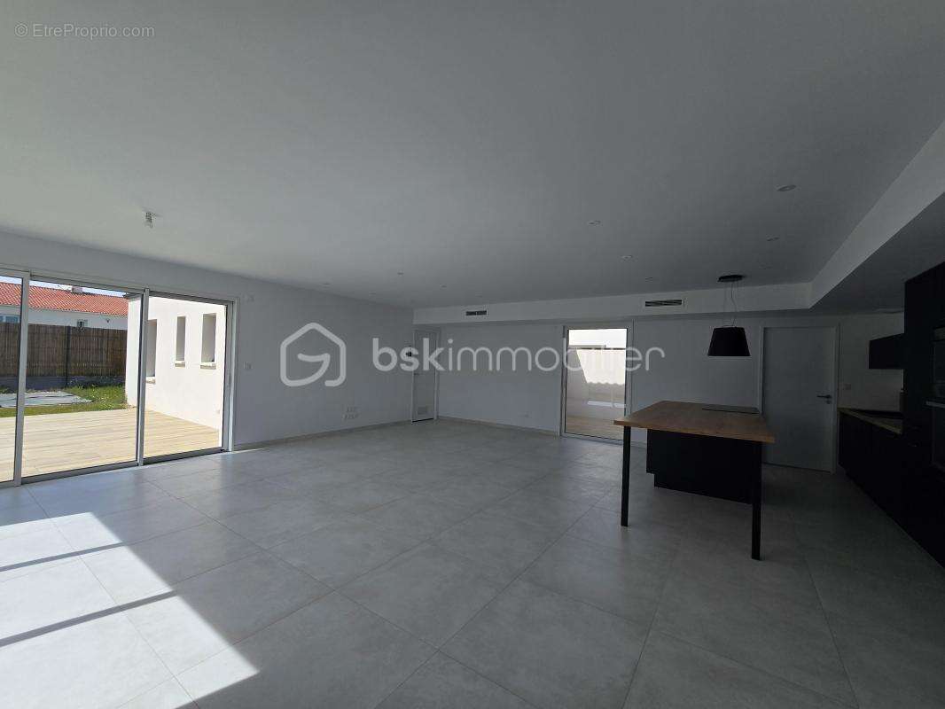 Maison à SAINT-HILAIRE-LA-FORET