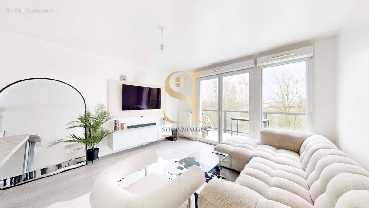 Appartement à MOISSY-CRAMAYEL