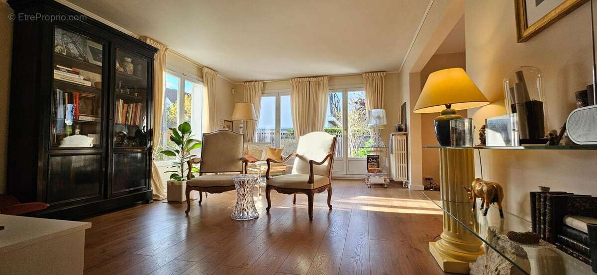 Maison à CHAMBOURCY