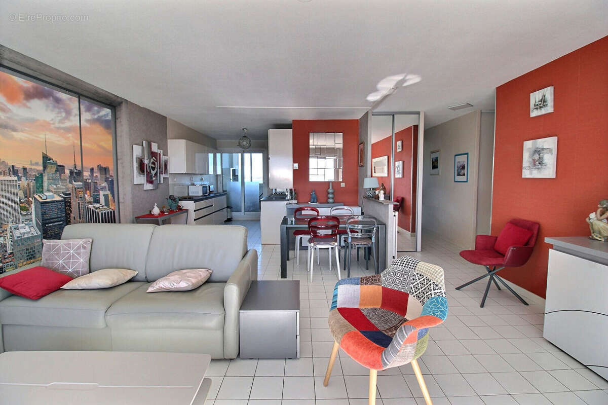 Appartement à MAUGUIO