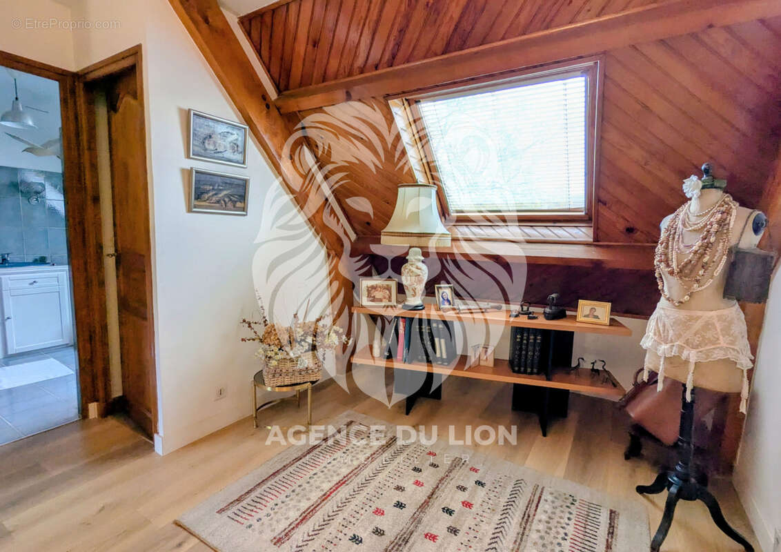 Maison à MONTIGNY-LES-CORMEILLES