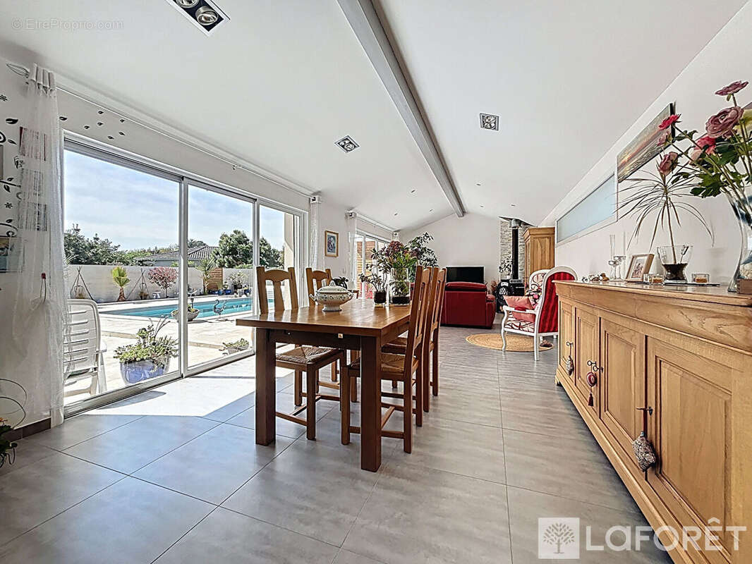 Maison à SAINT-ANDRE-DE-CUBZAC