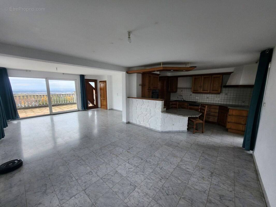 Appartement 100 m² à Voegtlinshoffen  - photo 1
