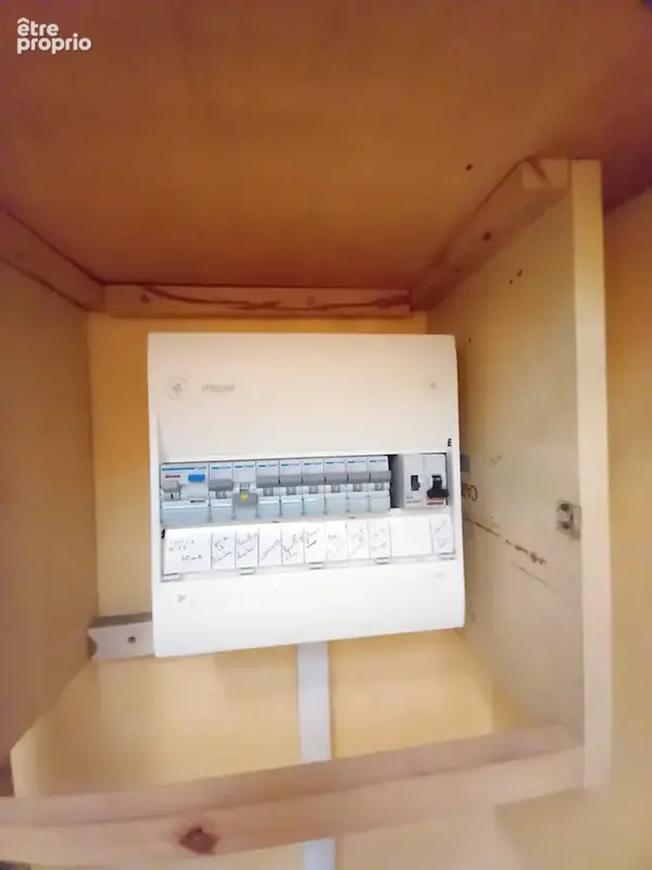 Bel Immeuble 2 Appartements et grand Garage. - photo 53