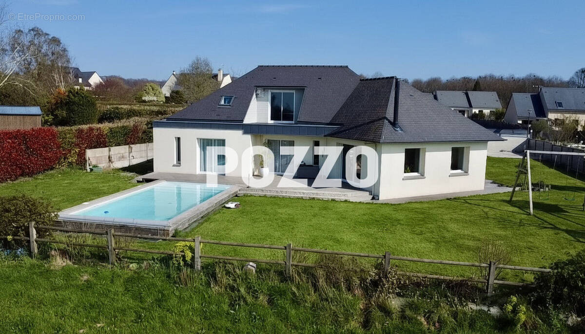 Maison à LE MESNIL-OZENNE