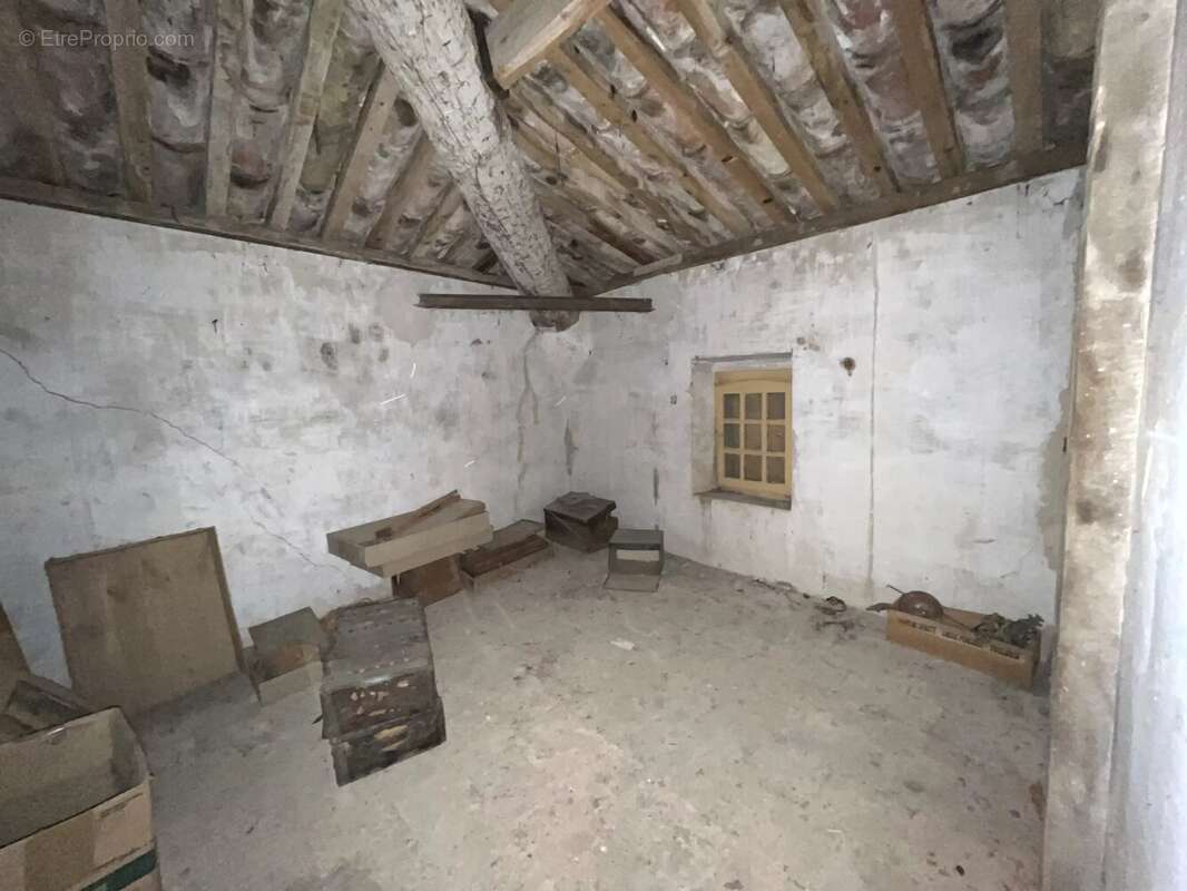 Maison à PEPIEUX