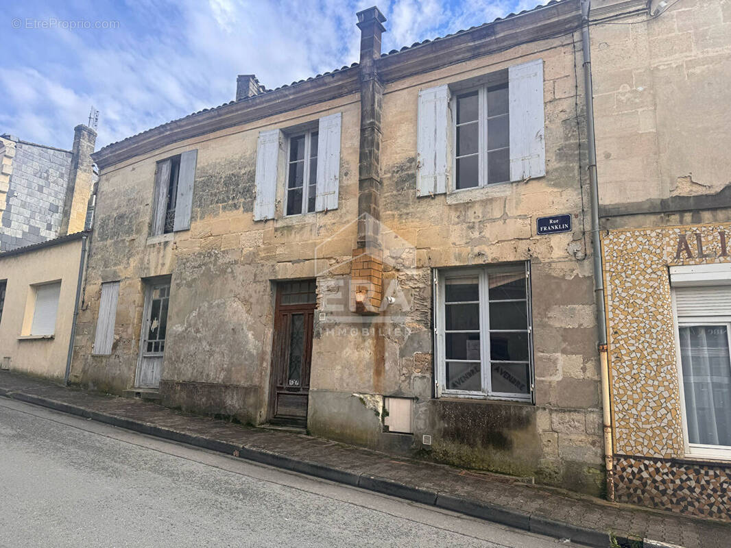 Maison à BOURG