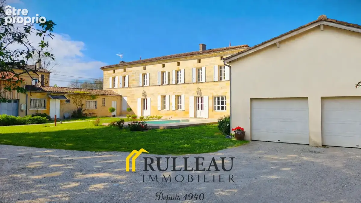 Propriete en pierre - saint andre de cubzac centre - 220m2 - terrain 1300m2 - piscine. - photo 4