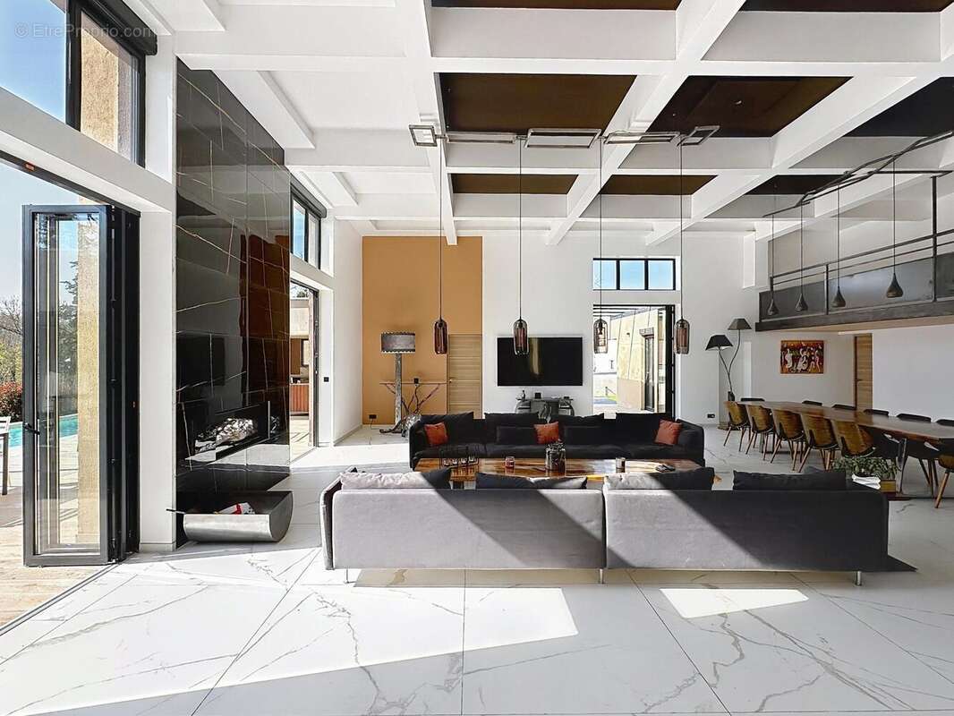 Maison 500 m² à Nemours  - photo 8