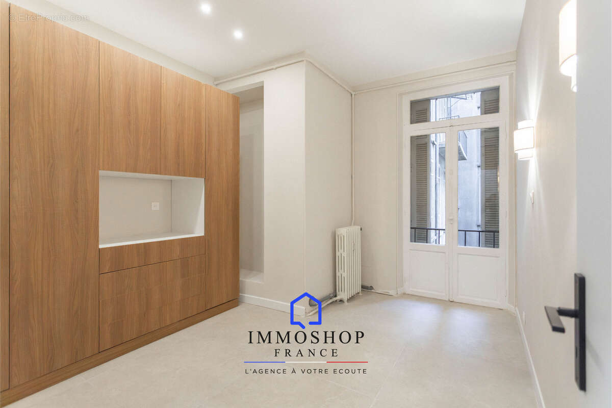 Appartement à MARSEILLE-6E