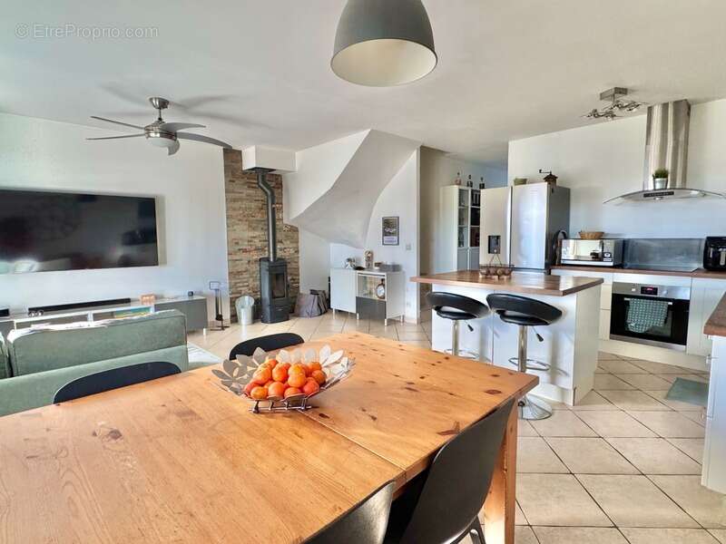 Maison à LA FARE-LES-OLIVIERS