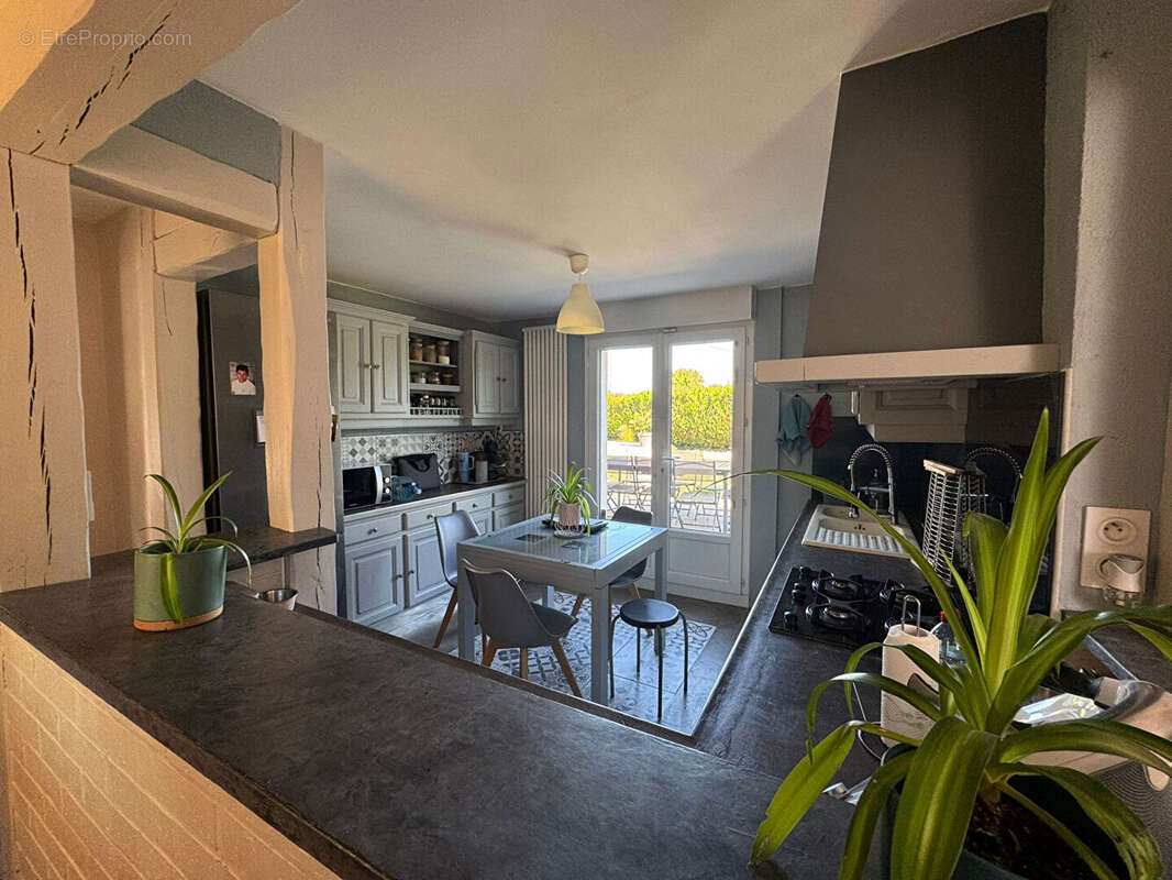 Maison à NEUVILLE-AUX-BOIS