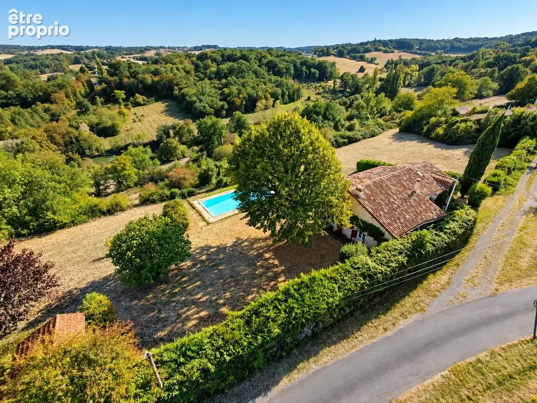 Belle maison en pierre avec piscine et vue imprenable - photo 19