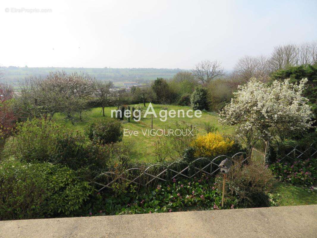 Maison à SILLE-LE-GUILLAUME