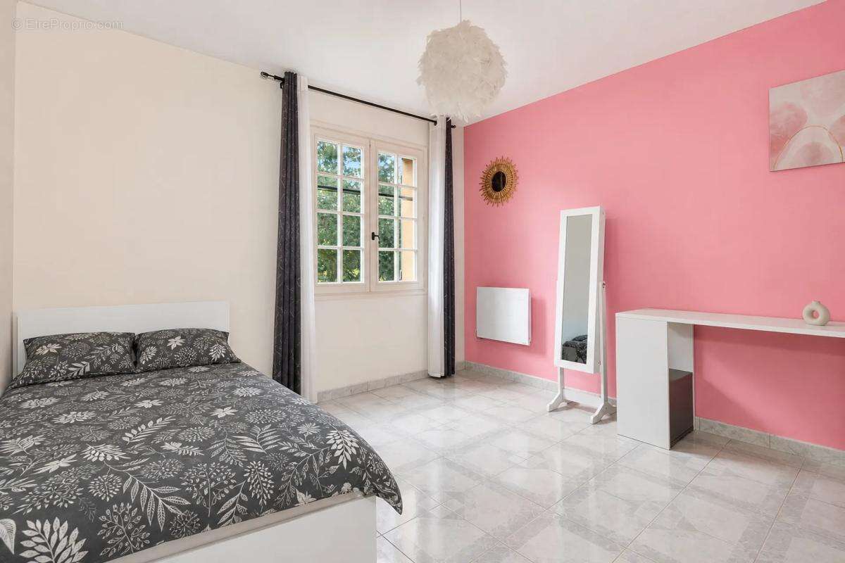 Maison de plain-pied 5 pièces à Rians, louée - photo 18