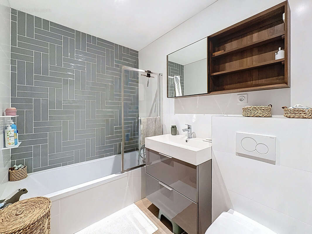 Appartement à LYON-8E