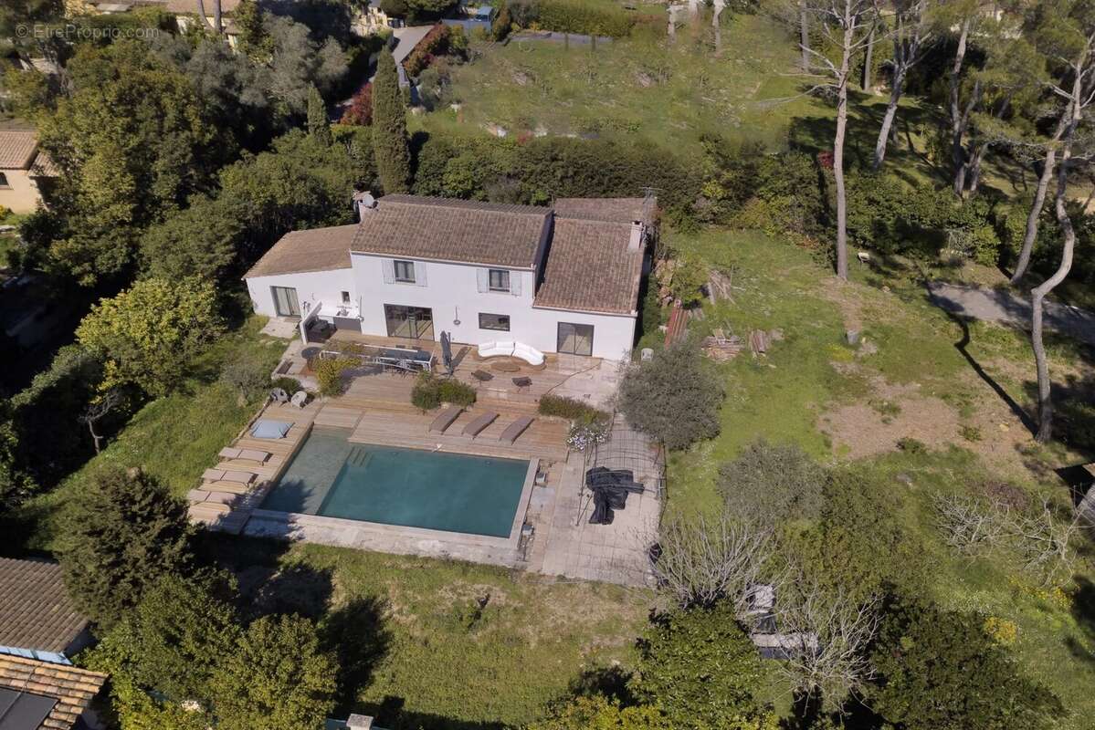 Maison à MOUGINS