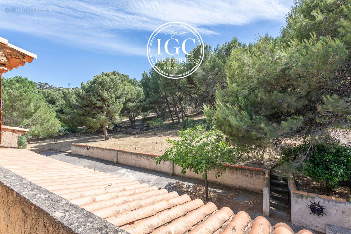 Maison à CHATEAUNEUF-LES-MARTIGUES
