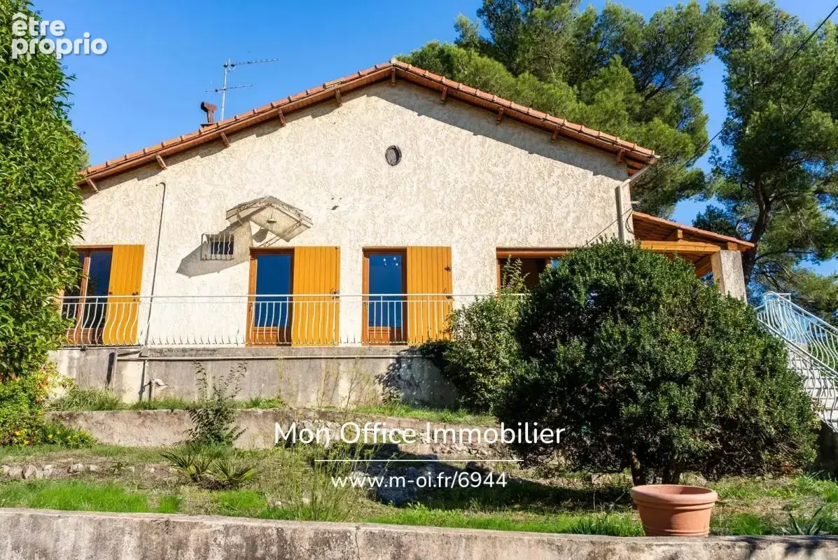 Référence : 6944-DVI. - Rare à la vente ! Plain-pied 5 pièces, 100 m² avec vue dominante sur 598 m² piscinables, au pied de la T - photo 13