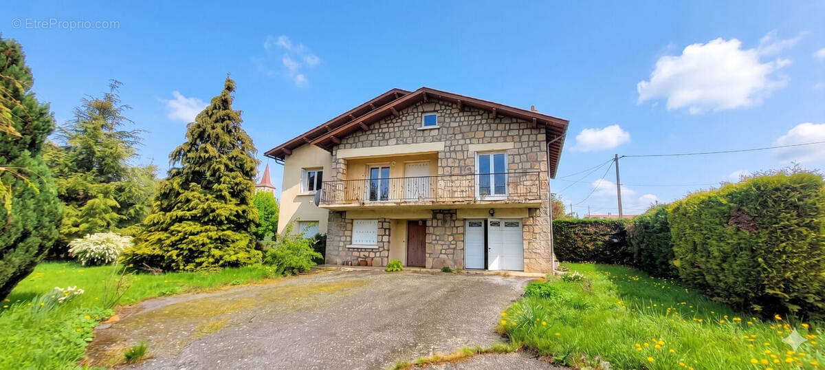 Maison à COSTAROS
