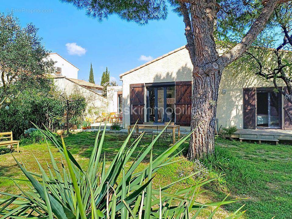 Maison à COURNONTERRAL