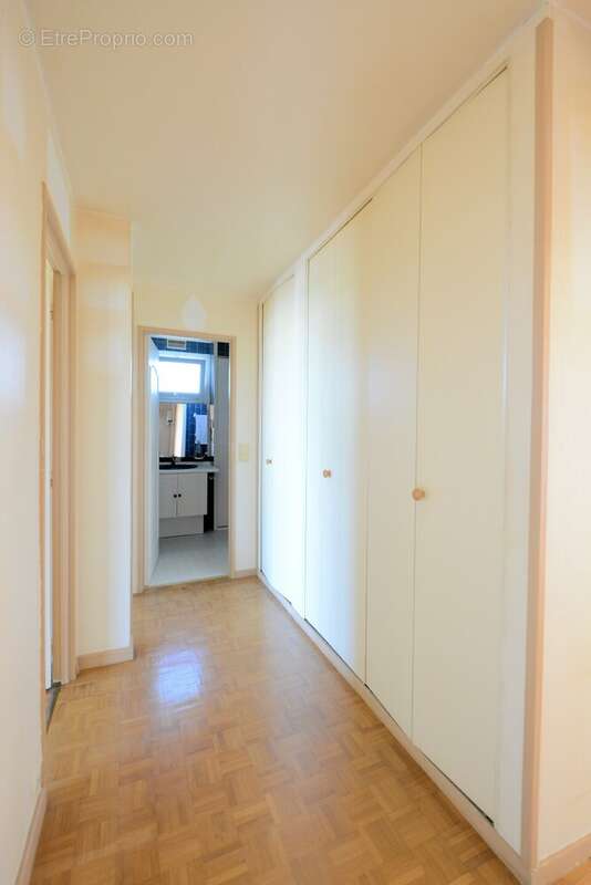 Appartement à SAINT-MAUR-DES-FOSSES