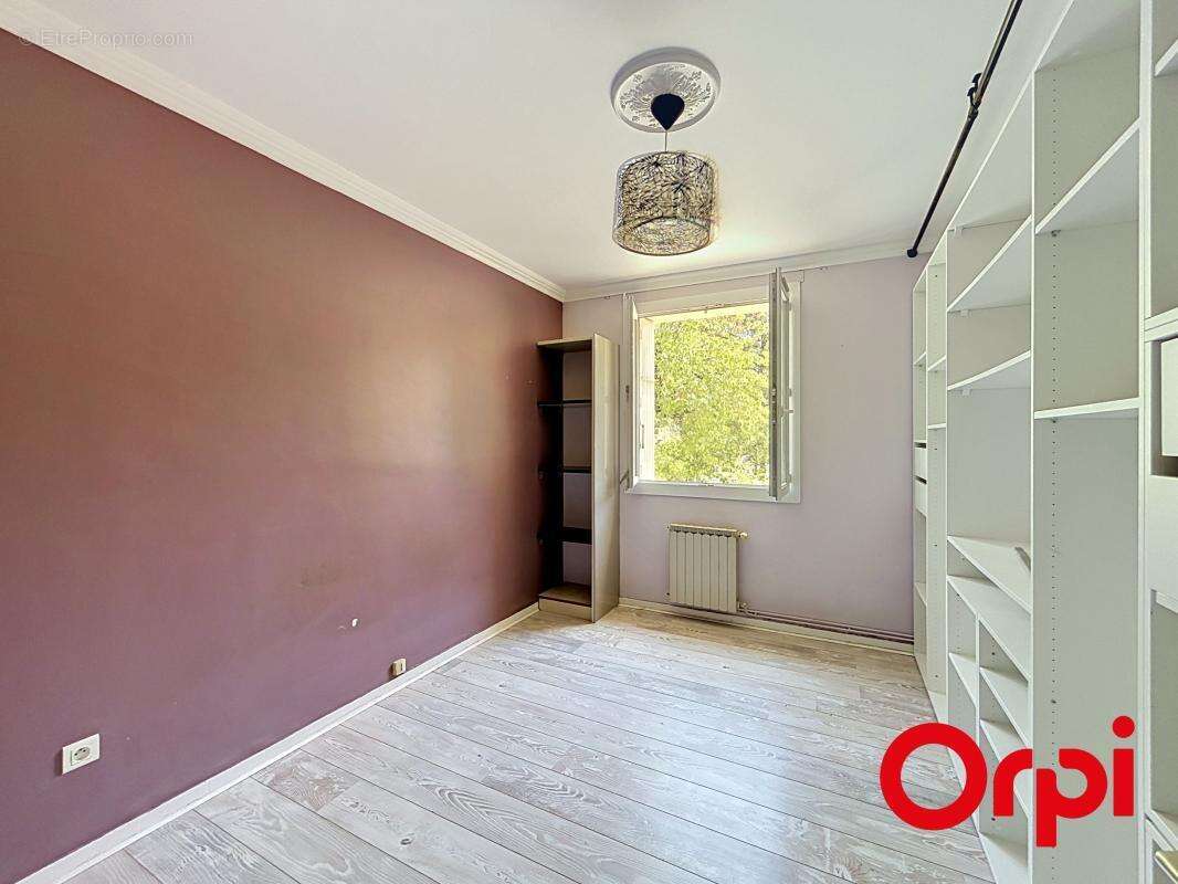 exclusivité orpi – toulon ouest / valbourdin – t4 de 82 m² - photo 9