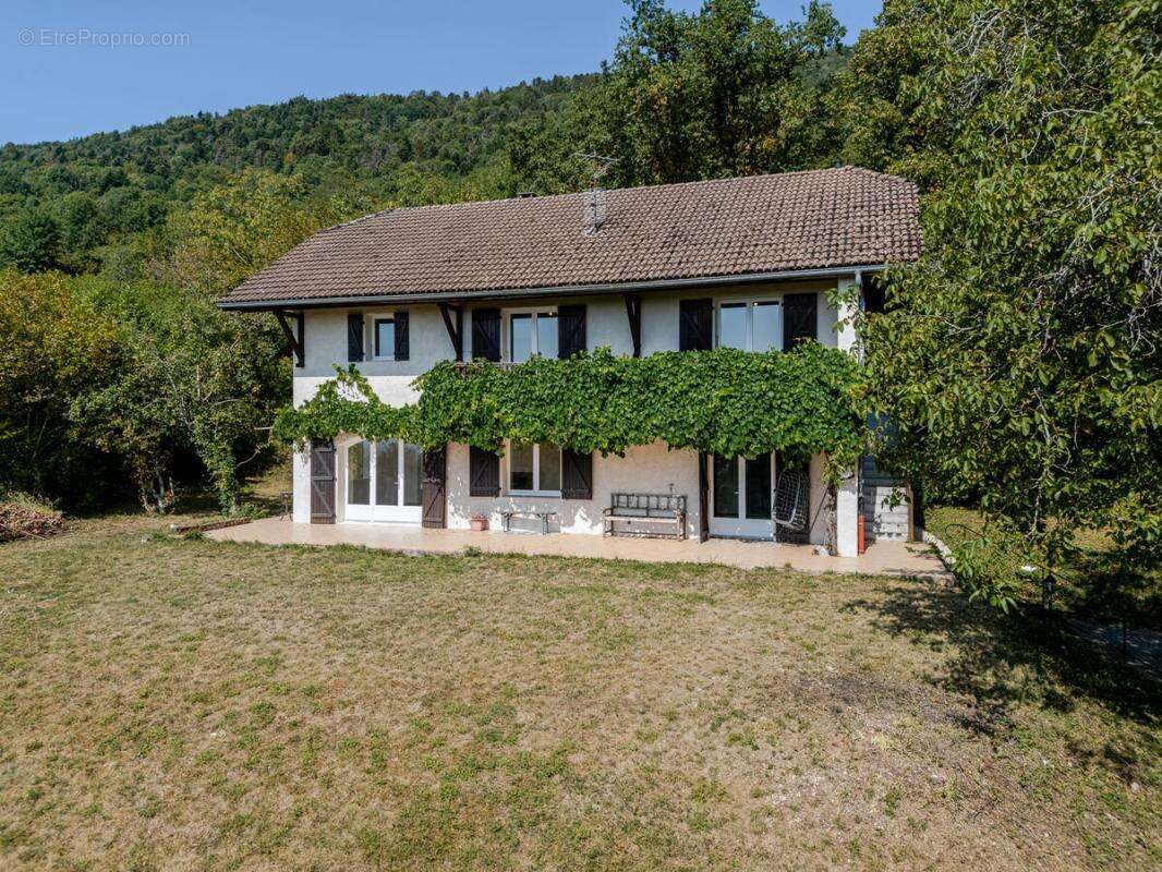 Maison à ECHENEVEX