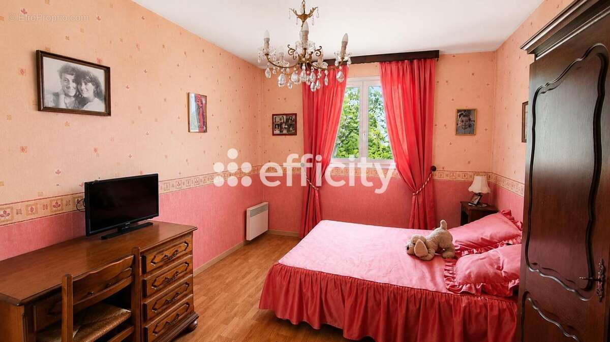 Maison 134 m² à Chassieu  - photo 12
