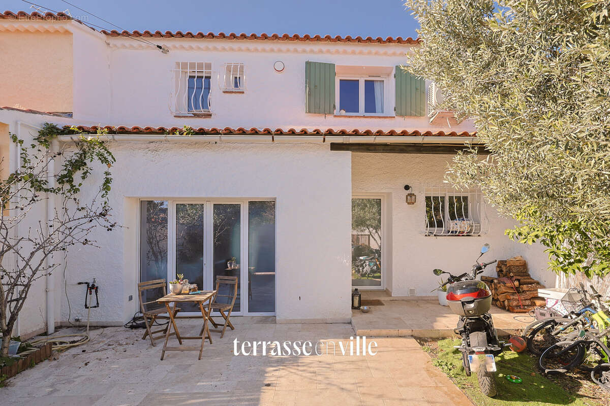 Maison à SIX-FOURS-LES-PLAGES