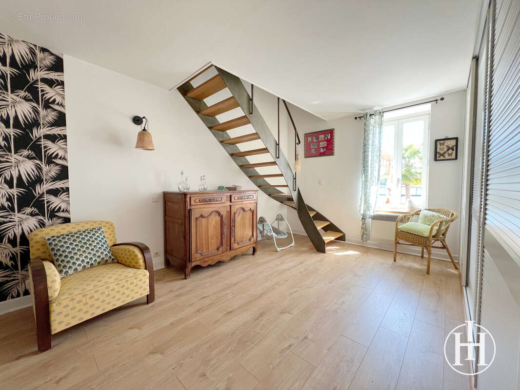 Maison à CHARENTON-DU-CHER