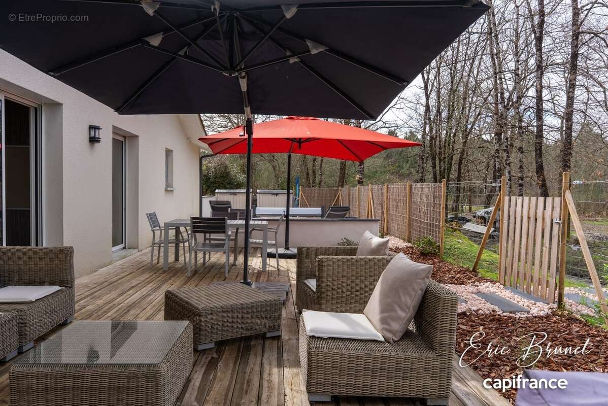 MIOS - Maison d'architecte aux prestations de qualité - 6 pieces avec garage et piscine - photo 9