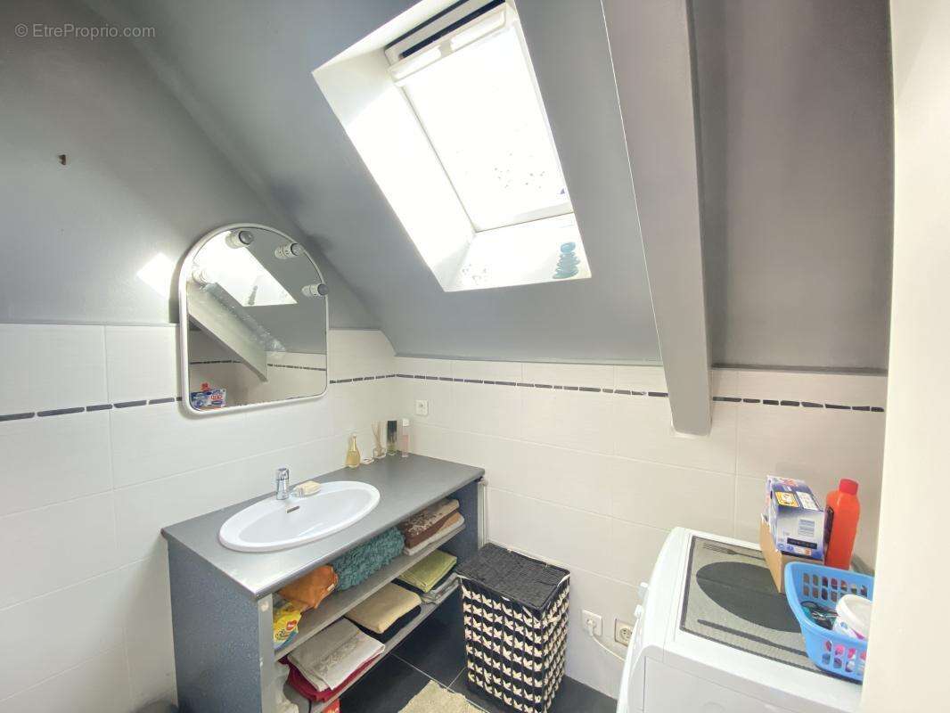 Maison à SAINT-JEAN-BREVELAY