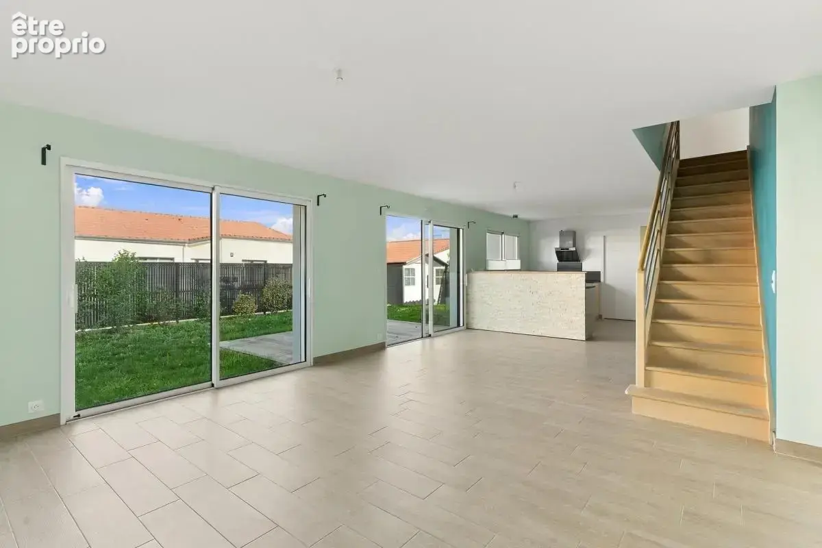 Maison de 6 pièces de 125 m² à Saint-Julien-de-Concelles - photo 4