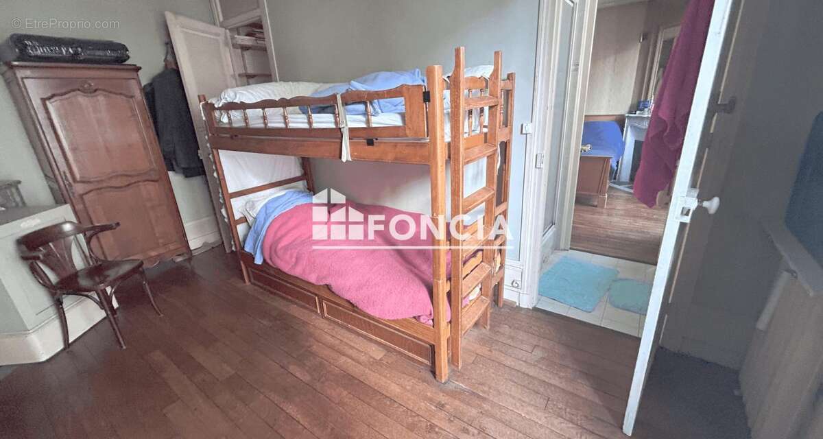 Appartement à PARIS-11E