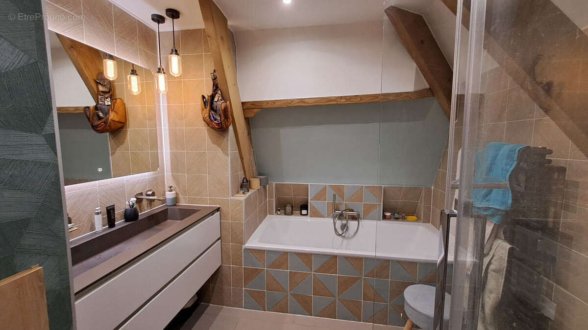 Maison à SAINT-REMY-LES-CHEVREUSE