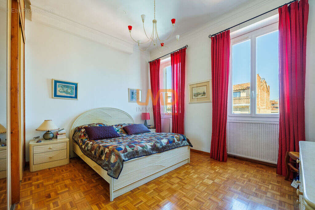 Appartement à MARSEILLE-6E