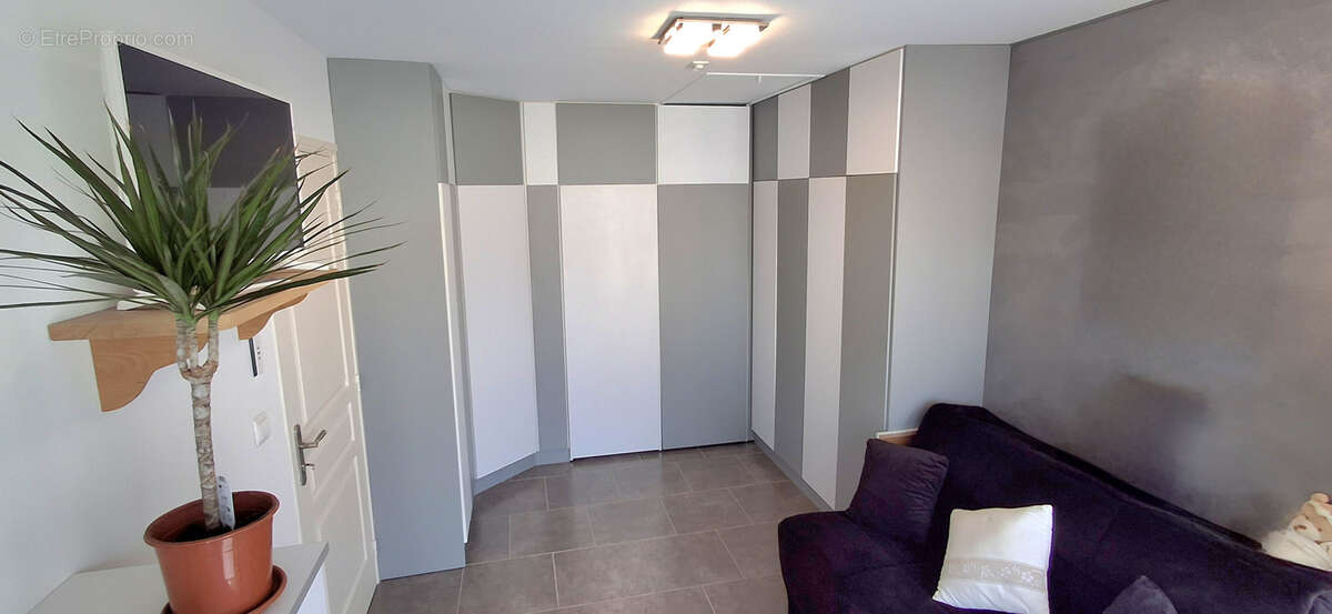 Maison à AILLANT-SUR-THOLON