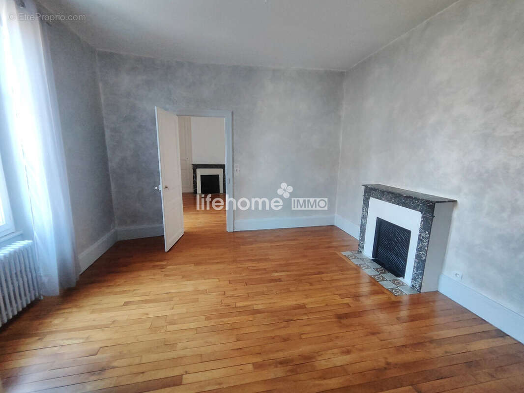 Maison 194 m² à Chateauroux  - photo 9